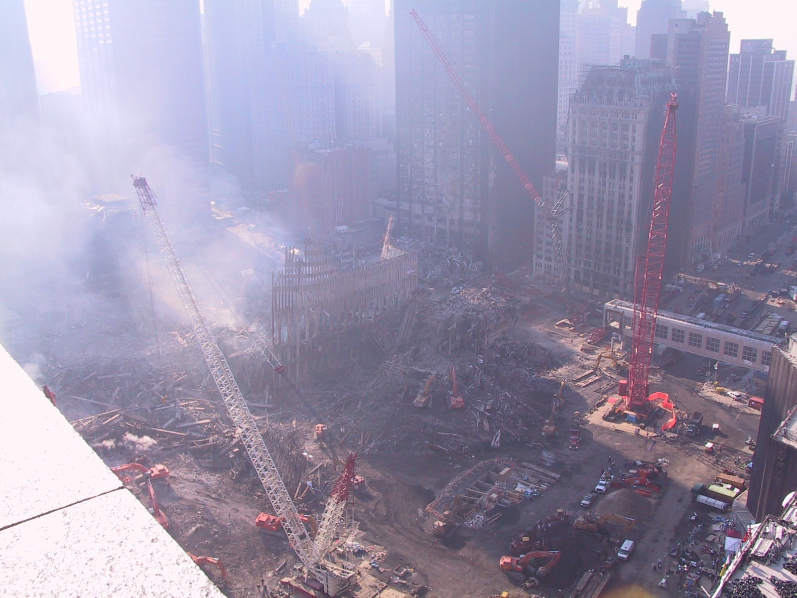Мир после падения 117. Башни-Близнецы теракт 11 сентября. Башни ВТЦ 11 сентября 2001. Всемирный торговый центр в Нью-Йорке 11 сентября. США 2001 11 сентября 110 этаж.